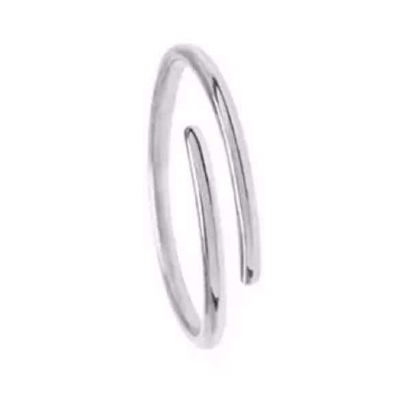 Simple Gold or Silver Wrap Ring - Picture 3 of 3